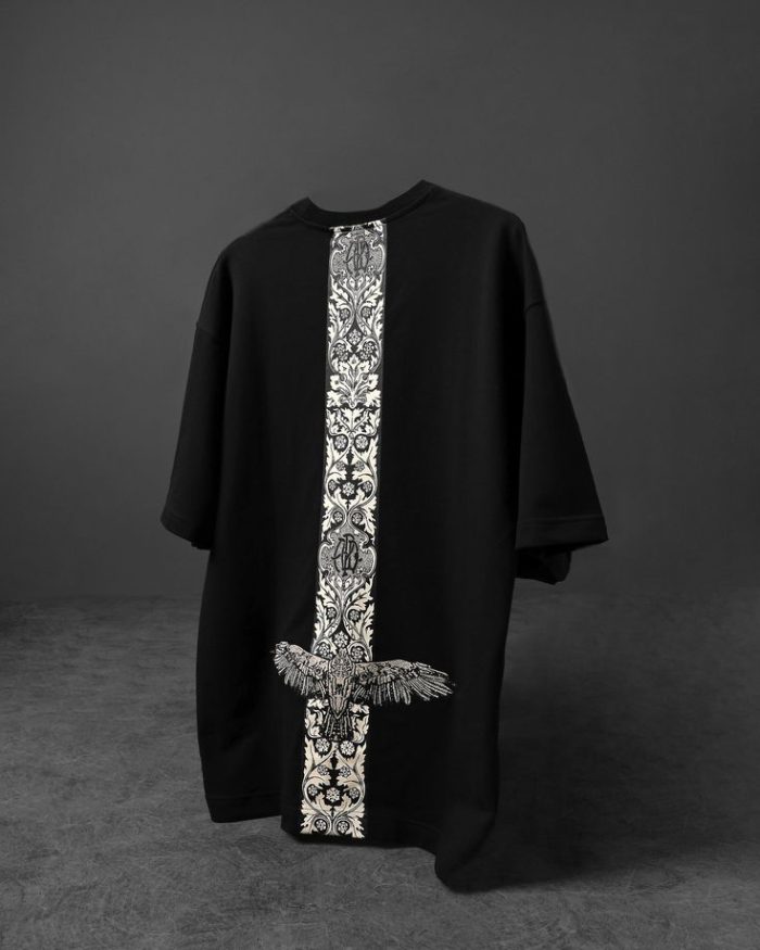 Midline Falcon Tee winterfell